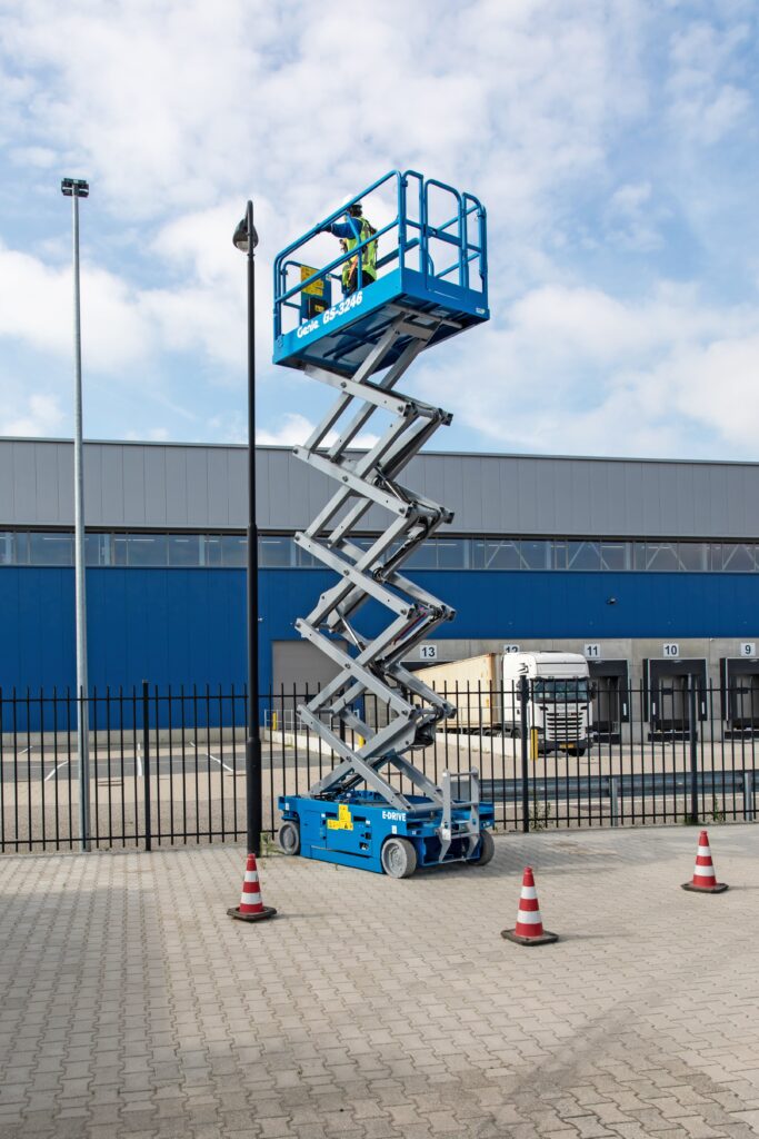 Genie GS-3246 scissor lift for hire